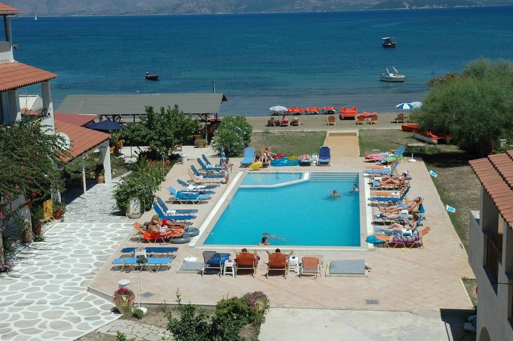 קאבוס Likourgos Beach מראה חיצוני תמונה
